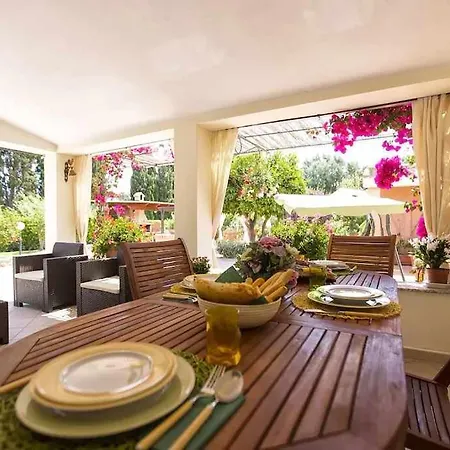 Villa Galatea Con Giardino Per 8 Persone Vicino Con 4 *