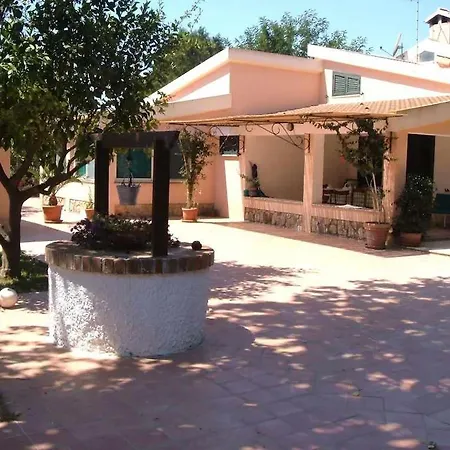 Galatea Con Giardino Per 8 Persone Vicino Con 4 Villa