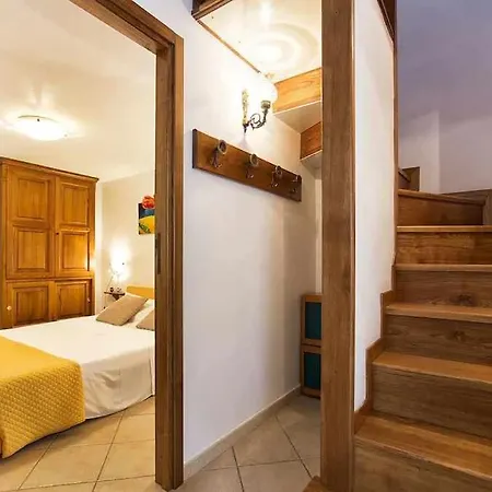 Villa Galatea Con Giardino Per 8 Persone Vicino Con 4 Alghero